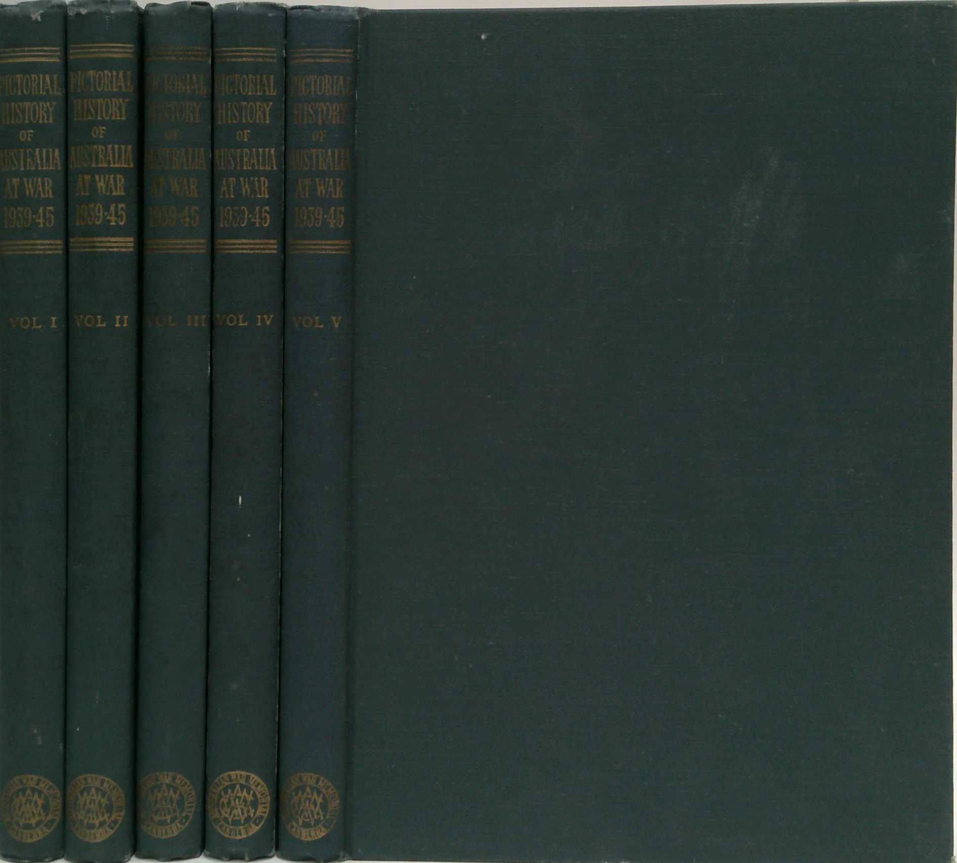 Pictorial History of Australia at War 1939-45 (Five-Volume Set)